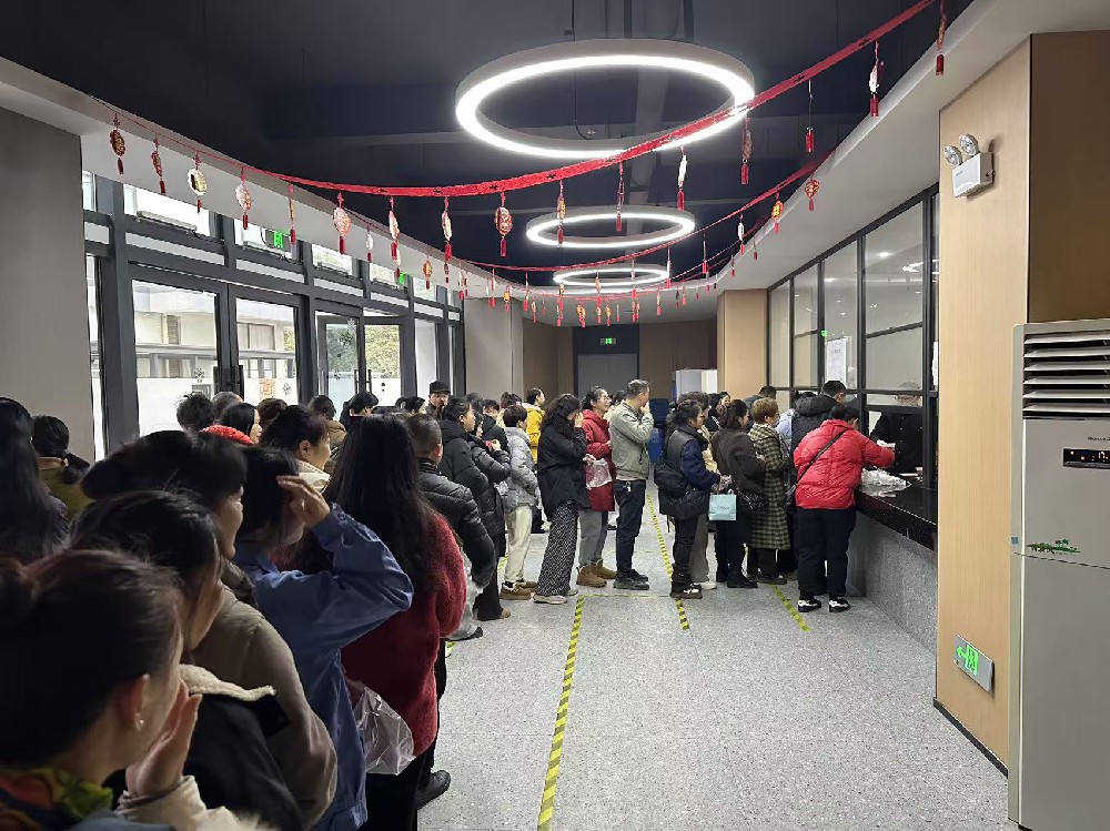 過了臘（là）八就是年（nián），願你事事皆“粥”全