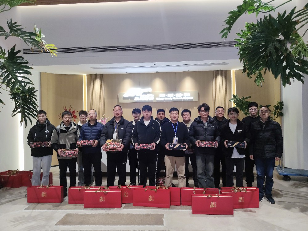 跨越千裏，溫暖（nuǎn）相（xiàng）伴——91天堂最新在线观看燈飾為外地職工送上春（chūn）節關懷（huái）